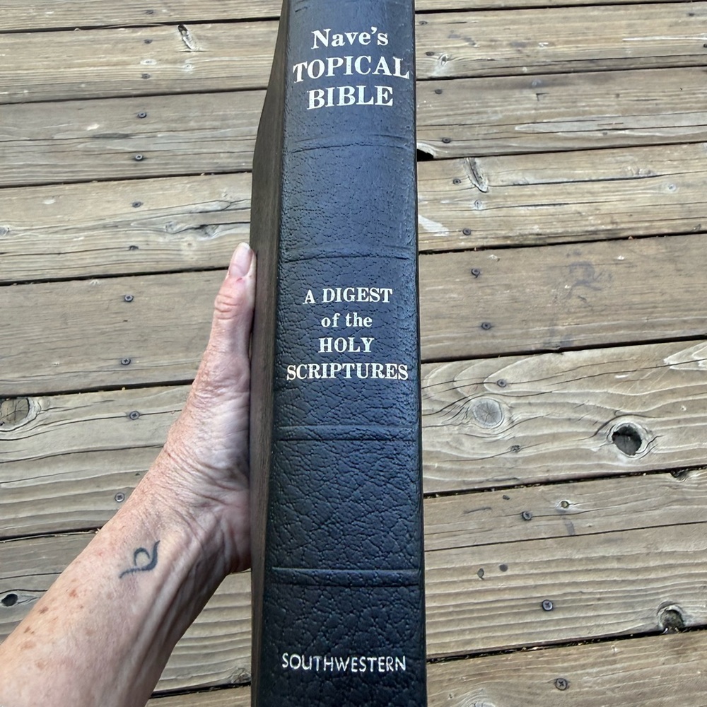 Black Nave's Topical Bible